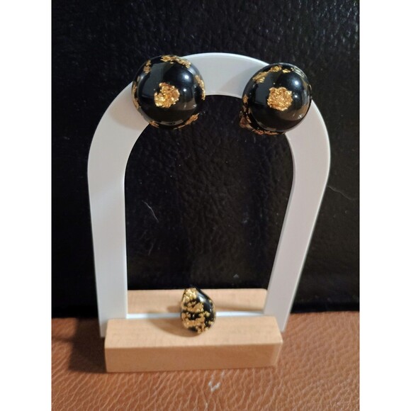 Vintage Lucite Earrings & Tie Tack Set – Clear with Gold Flakes - Picture 2 of 7